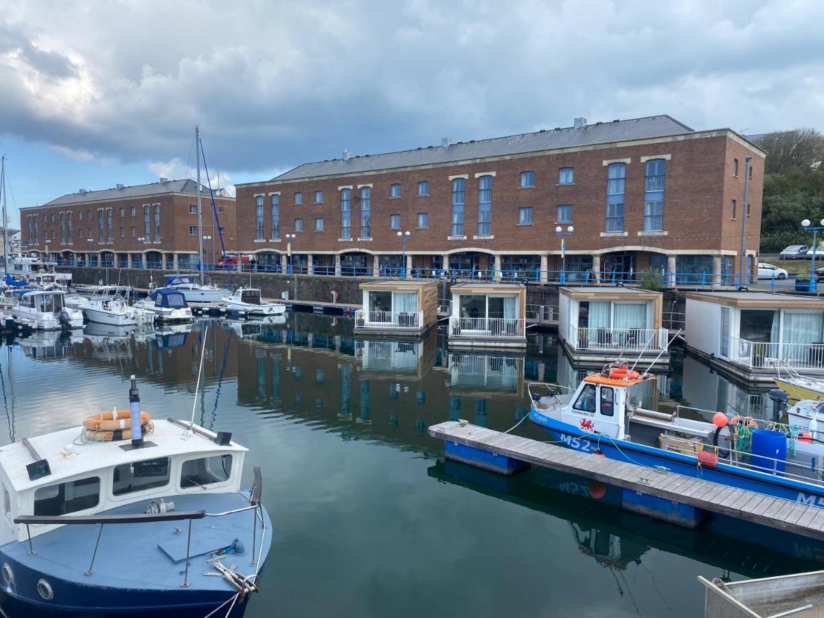 The Old Blue Shop Apartment Milford Haven Luaran gambar