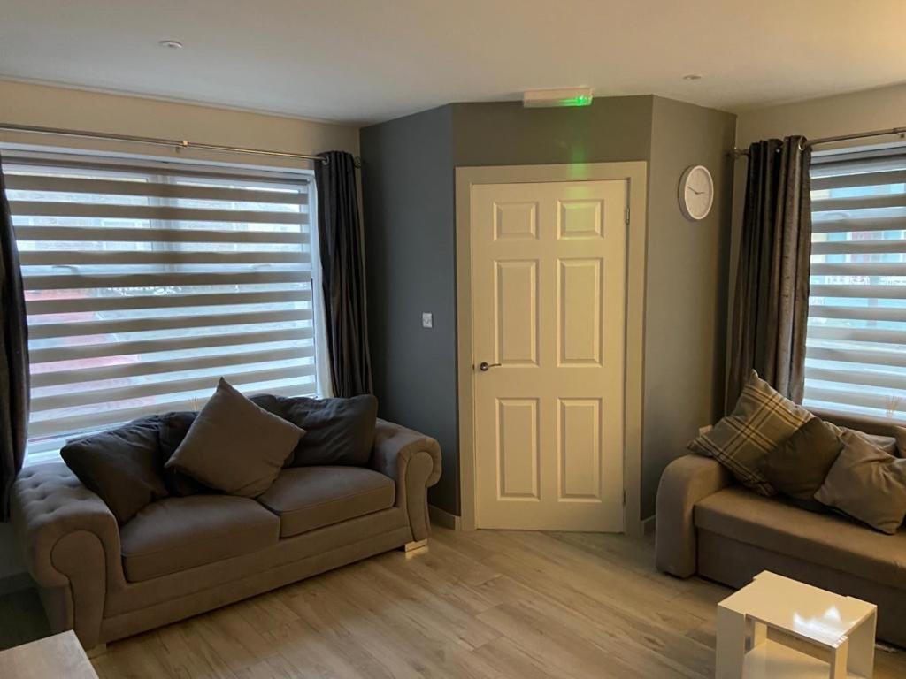 The Old Blue Shop Apartment Milford Haven Luaran gambar